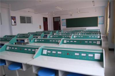 赫章县第二中学实验室