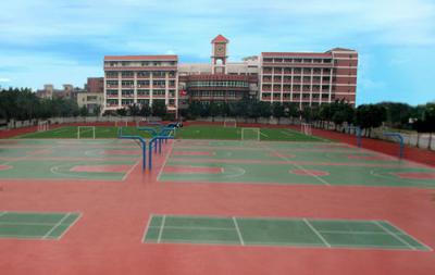 华川中等职业学校篮球场