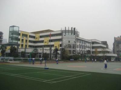 安顺市民族中学一角