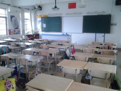 江口中学教室