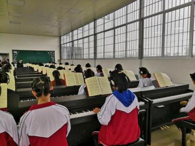 威远县泰来职业技术学校教室