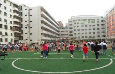 文武职业技术学校足球场