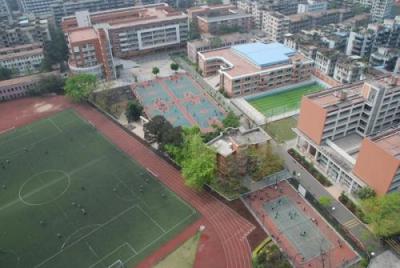 彭州市通济中学校园环境