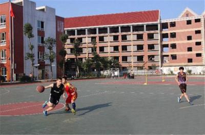 泸州化工工程职业技术学校篮球场