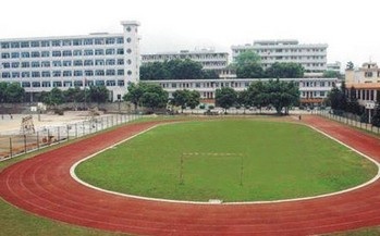 贵州建设职业技术学院五年制大专篮球场