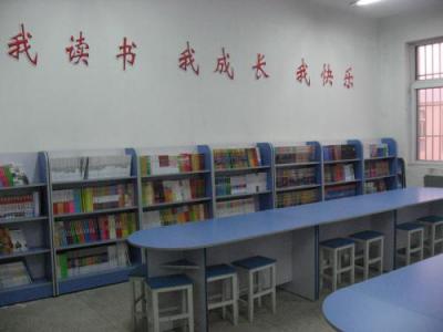 贵州经贸职业技术学院五年制大专阅览室