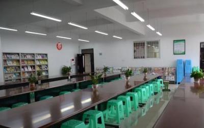 贵州交通职业技术学院五年制大专阅览室