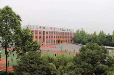 华盛航空港职业学校教学楼