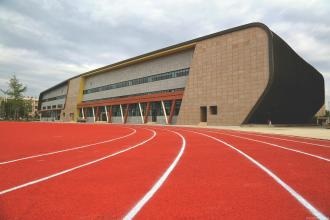 成都市工程职业技术学校田径场