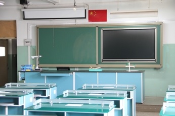 重庆铜梁中学实验室