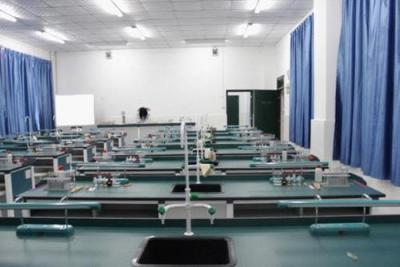 重庆凤鸣山中学实验室