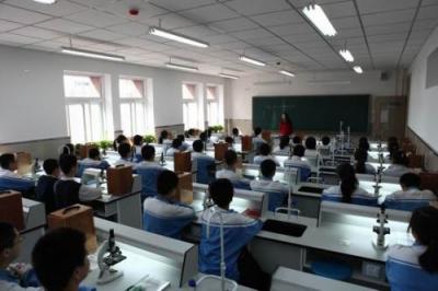 成都第五十七中学实验室