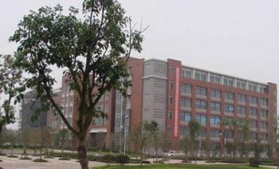重庆建筑工程职业学院五年制大专教学楼