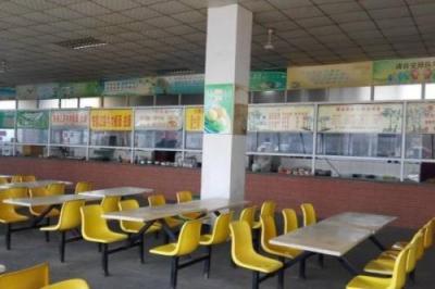 重庆市旅游学校五年制大专食堂