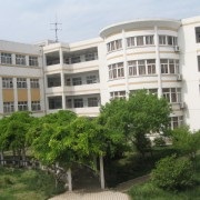 邛崃九年制实验学校
