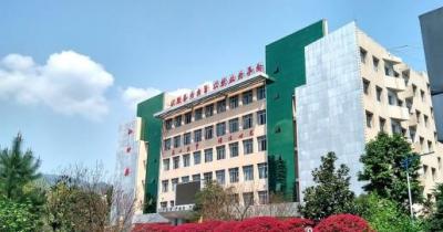 重庆市垫江县职业教育中心五年制大专综合楼