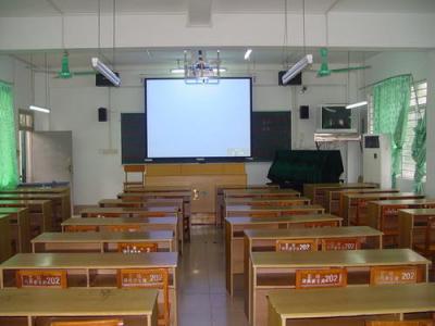 重庆市巫山县职业教育中心五年制大专教室