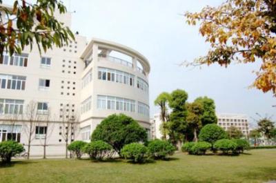 四川大学(龙泉校区)职业技术学院历年录取分数线