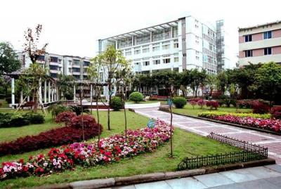 重庆电力高等专科学校五年制大专教学楼