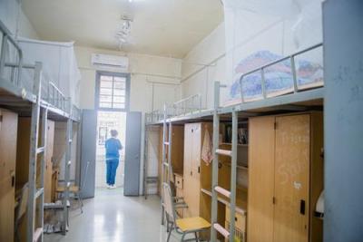 成飞集团公司子弟中学宿舍