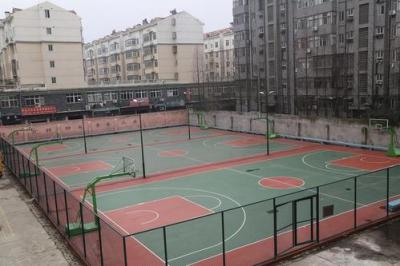 重庆市青山工业技工学校篮球场