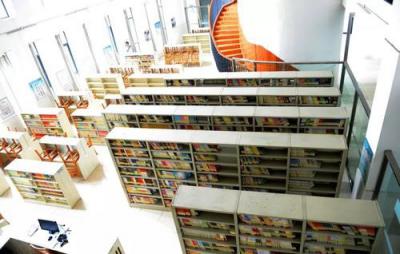 四川省都江堰中学图书馆