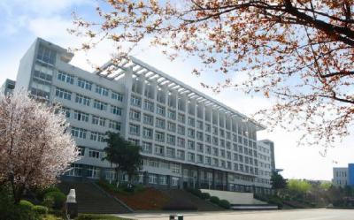重庆三峡医药高等专科学校2020年学费、收费多少