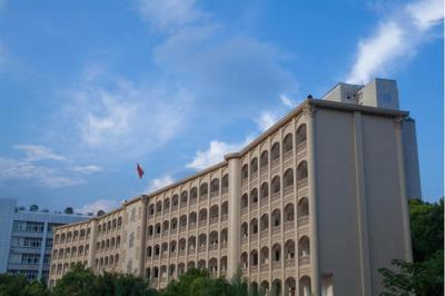 重庆科创职业学院综合楼