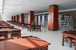 云南交通高级技工学校阅览室