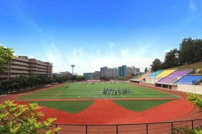 曲靖技工学校足球场