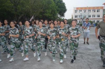 新生军训