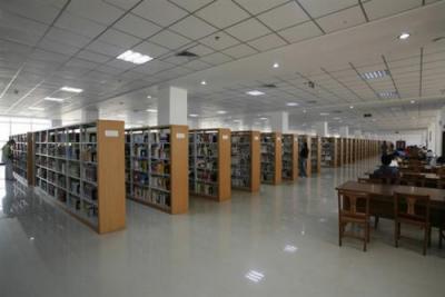 云南出版传媒技工学校阅览室