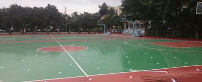 云南华坪第一中学篮球场