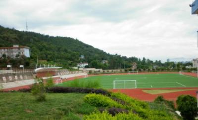 云南楚雄紫溪中学足球场