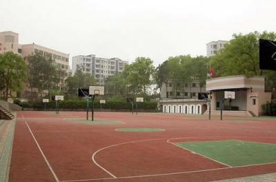 第一中学篮球场