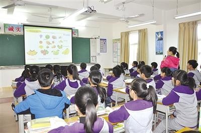 广汉市南兴镇中学教室