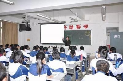 清道镇学校教室