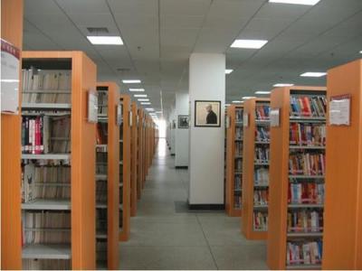 绥阳高级职业技术学校图书室