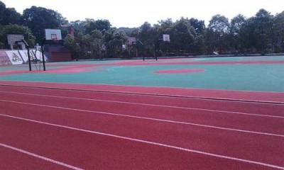 高新区火炬中学篮球场