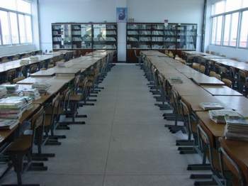 黔东南中等职业技术学校阅览室