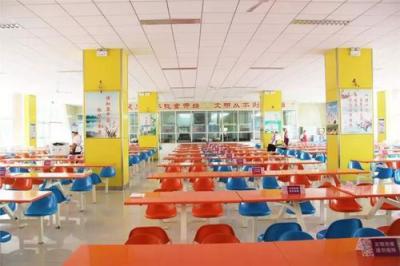 安龙县职业技术学校食堂