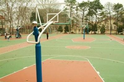 六盘水市复兴职业技术学校篮球场