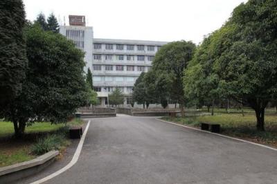 贵州省机电技工学校是公办还是民办