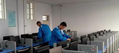 六盘水军事技能职业学校机房