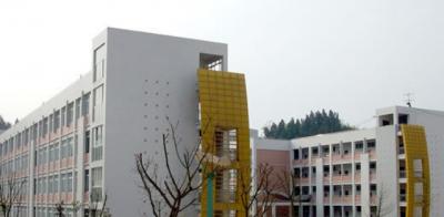 蓬溪中学行政楼