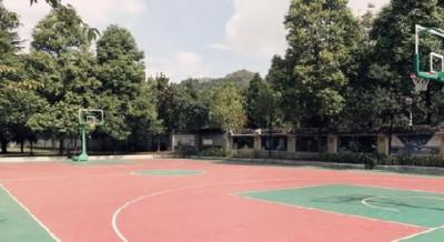 贵阳第五职业学校篮球场