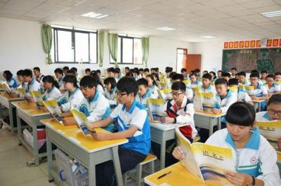 中区老池乡中学教室