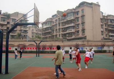 第一中学篮球场