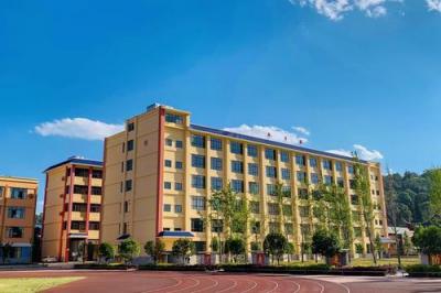 昆明海亦丰中学综合楼