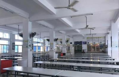 内江市威远自强中学食堂